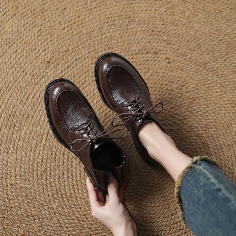 Deep Mouth Flat Shoes with Block Mid Heel and Round Toe - Style g.html