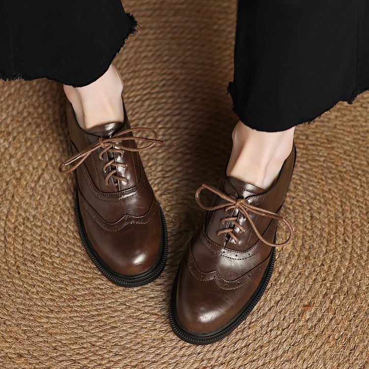 Deep Mouth Flat Shoes with Mid Chunky Heel and Round Toe - Style q.html