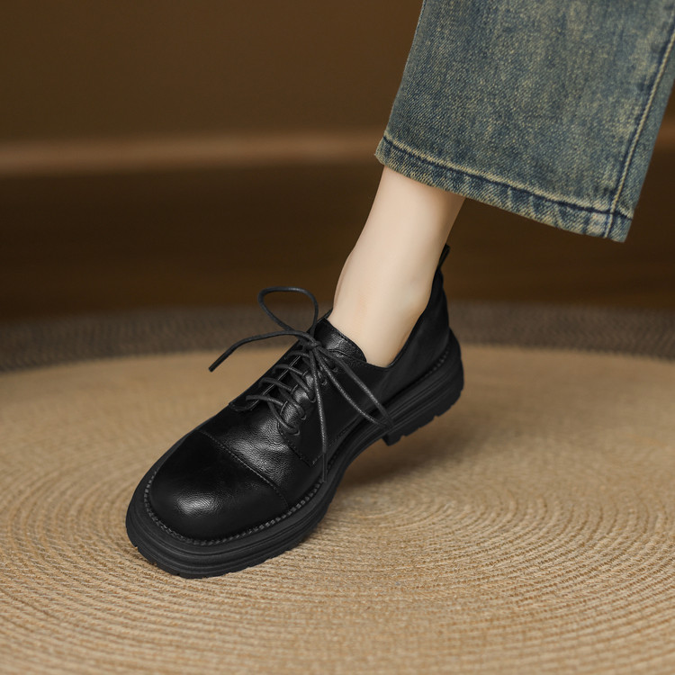 Deep Mouth Flat Shoes with Mid Chunky Heel and Round Toe - Style k.html