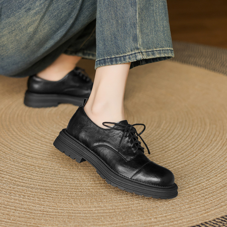 Deep Mouth Flat Shoes with Mid Chunky Heel and Round Toe - Style k.html