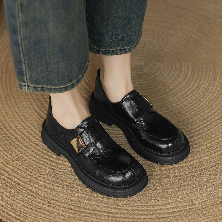 Deep Mouth Flat Shoes with Mid Chunky Heel and Round Toe - Style m.html