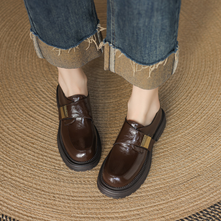 20250102207544048_750.jpg Deep Mouth Flat Shoes with Mid Chunky Heel and Round Toe - Style m.html