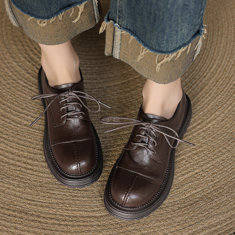 Deep Mouth Flat Shoes with Mid Chunky Heel and Round Toe - Style g.html