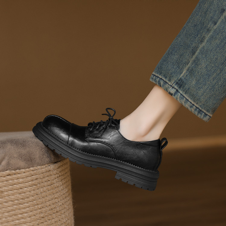 Deep Mouth Flat Shoes with Mid Chunky Heel and Round Toe - Style g.html