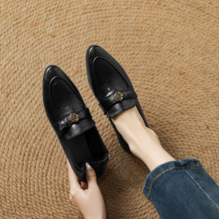 Deep Mouth Single Shoes with Microfiber Upper and Round Toe